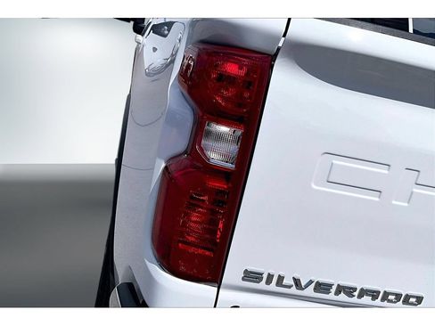 Used 2025 Chevrolet Silverado 2500 LT AWD/4WD image 24