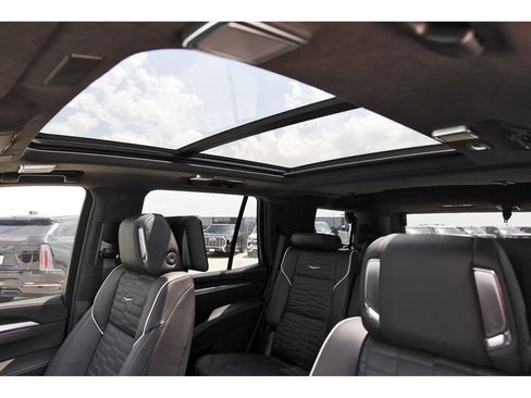 New 2026 Cadillac Escalade Platinum Sport AWD/4WD image 24