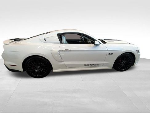 Used 2017 Ford Mustang GT Premium w/ GT Performance Package RWD image 6