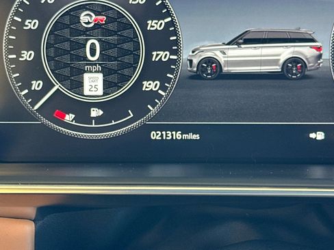 Used 2022 Land Rover Range Rover Sport SVR image 33