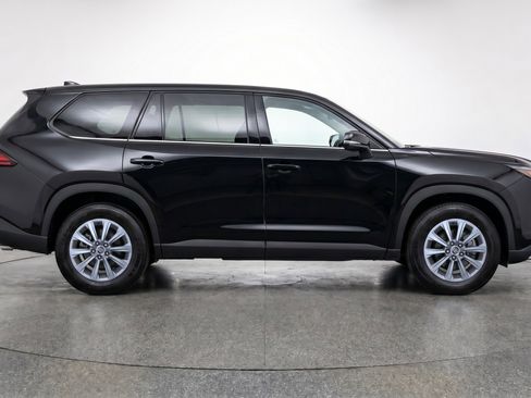 Used 2025 Toyota Grand Highlander FWD image 11