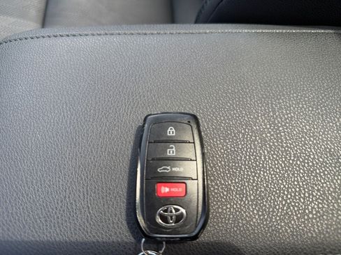 Used 2026 Toyota Camry XSE FWD image 31