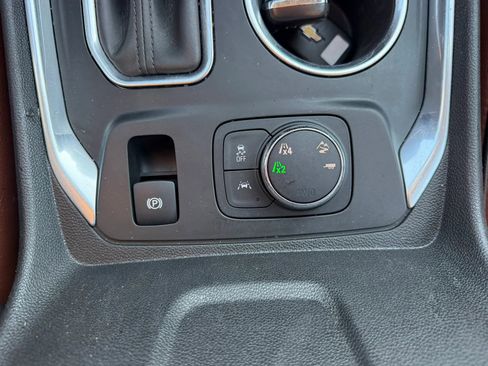 Used 2019 Chevrolet Traverse High Country w/ LPO, Floor Liner Package AWD/4WD image 22