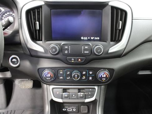 Used 2024 GMC Terrain SLE w/ GMC Pro Grade Package AWD/4WD image 20