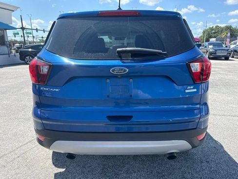 Used 2019 Ford Escape SE FWD image 6