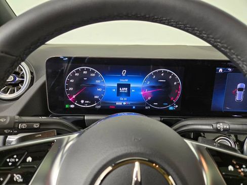 Certified 2026 Mercedes-Benz GLA 250 4MATIC image 34