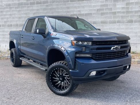 Used 2019 Chevrolet Silverado 1500 RST w/ True North Edition AWD/4WD image 2