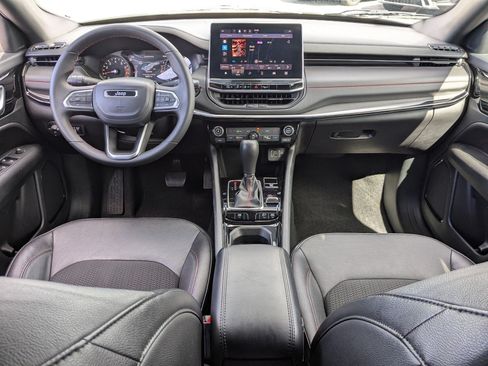 Used 2024 Jeep Compass Trailhawk AWD/4WD image 30