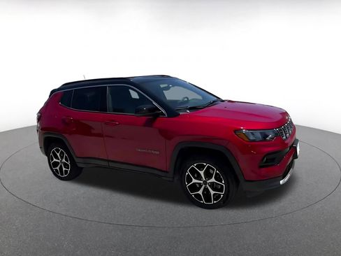 Used 2025 Jeep Compass Limited AWD/4WD image 2