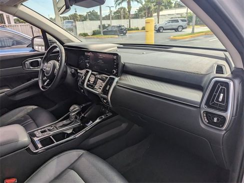 Used 2023 Kia Sorento SX image 17