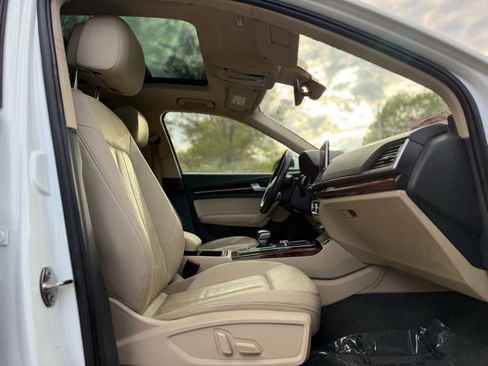 Used 2018 Audi Q5 2.0T Premium Plus w/ Premium Plus Package image 26