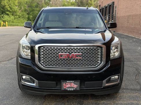 Used 2015 GMC Yukon Denali w/ Touring Package AWD/4WD image 2