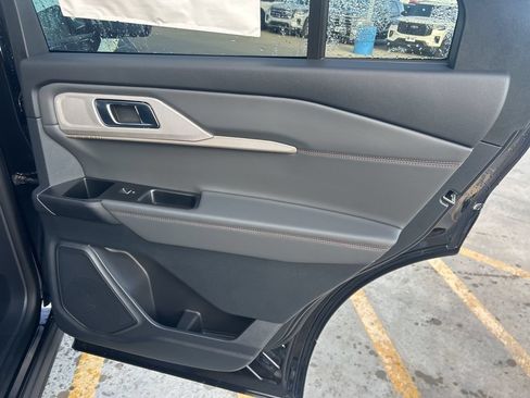 New 2026 Ford Explorer Active AWD/4WD image 13