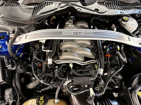 Used 2018 Ford Mustang GT Premium w/ GT Performance Package RWD image 26