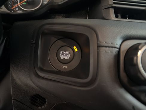 Used 2024 Jeep Wrangler Unlimited Sahara AWD/4WD image 24