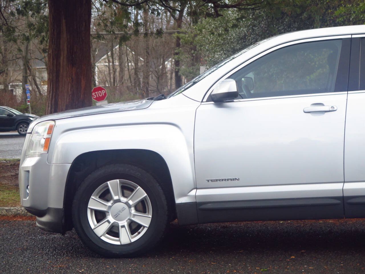 Used 2010 GMC Terrain SLE FWD image 38
