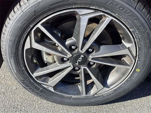 Certified 2024 Kia Forte LXS image 5