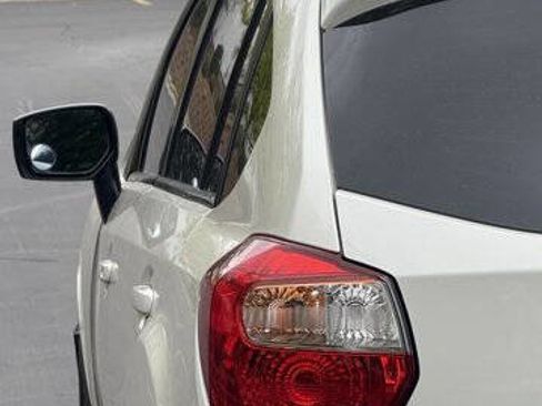 Used 2016 Subaru Crosstrek 2.0i Premium w/ Moonroof Package AWD/4WD image 12