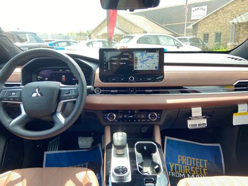 New 2026 Mitsubishi Outlander SEL image 22