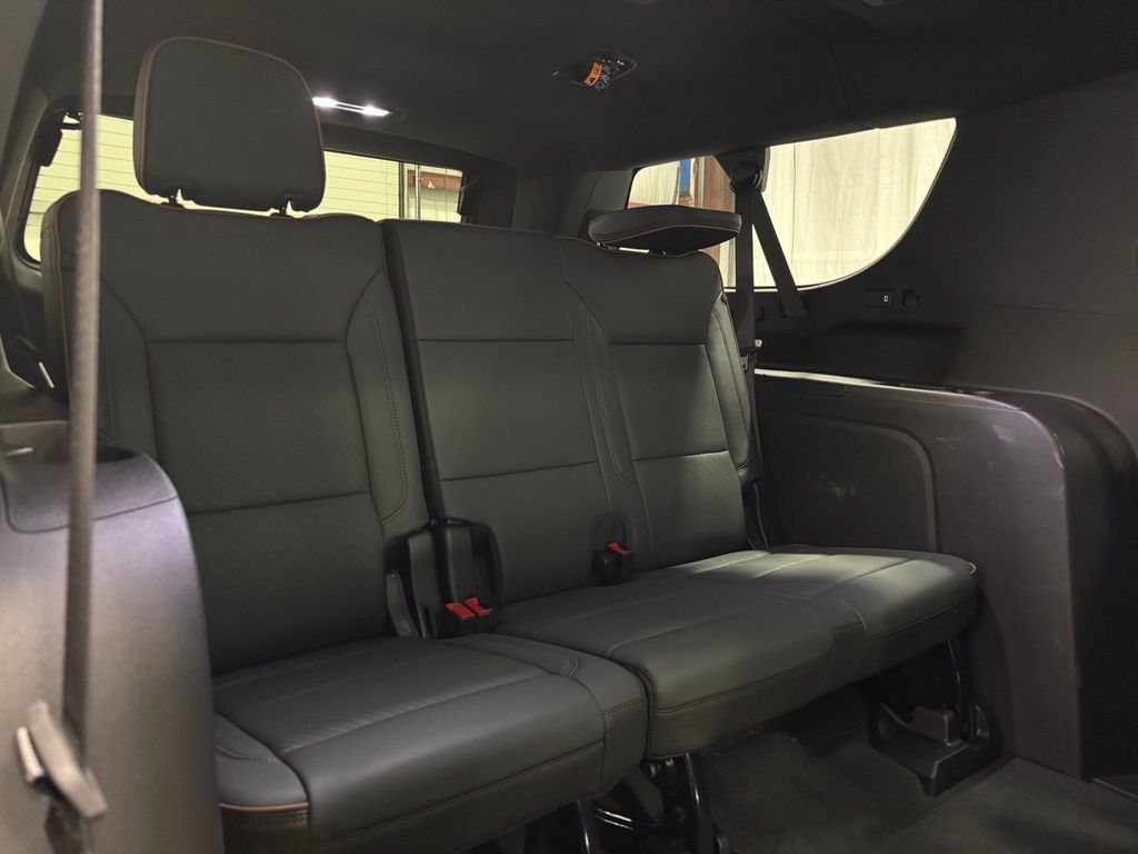 Used 2026 GMC Yukon XL AT4 w/ AT4 Premium Package AWD/4WD image 57