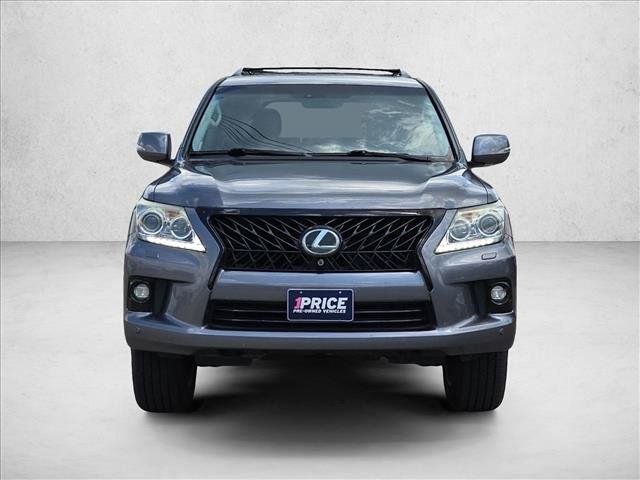 Used 2014 Lexus LX 570 4WD image 2