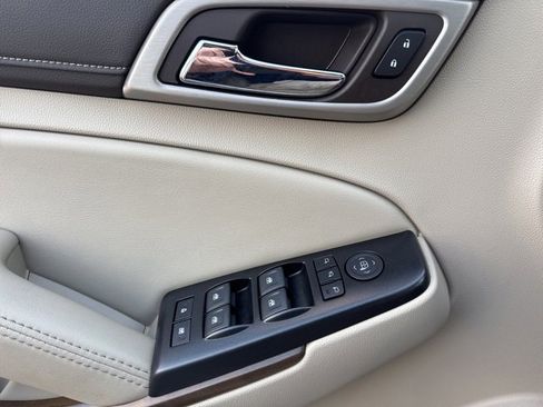 Used 2020 GMC Yukon Denali w/ Denali Ultimate Package image 23