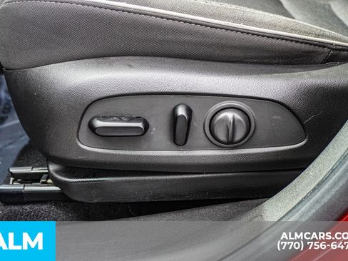 Used 2021 Chevrolet TrailBlazer LT w/ Convenience Package image 36