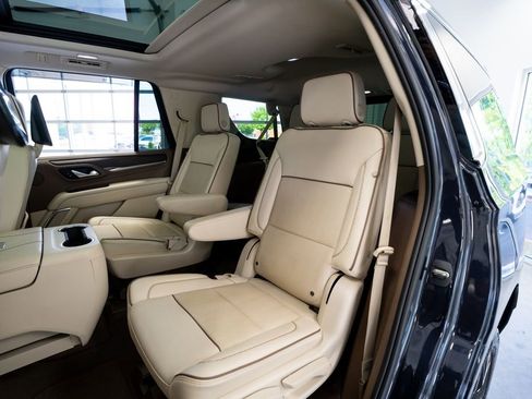 Used 2023 GMC Yukon Denali AWD/4WD image 53