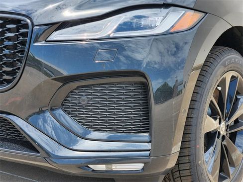 Used 2026 Jaguar F-PACE R-Dynamic S image 5