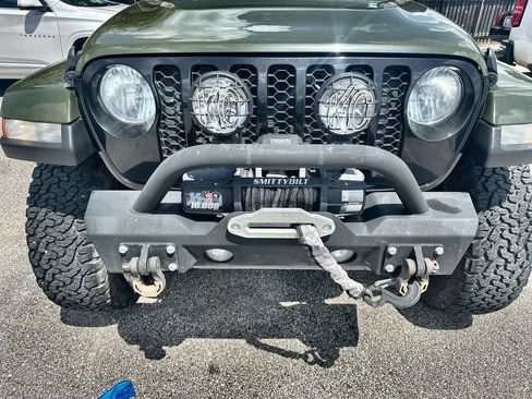 Used 2021 Jeep Gladiator Sport AWD/4WD image 3