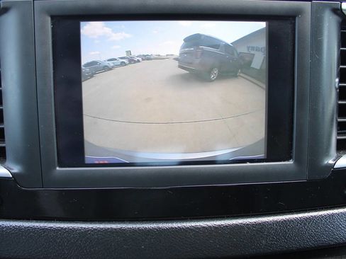 Used 2021 Chrysler Voyager Lxi image 18