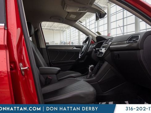 Used 2023 Volkswagen Tiguan SE FWD image 23