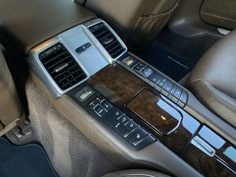 Used 2016 Porsche Panamera 4S w/ Premium Package Plus image 33