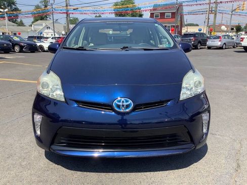 Used 2014 Toyota Prius Three w/ Solar Roof Package FWD image 2