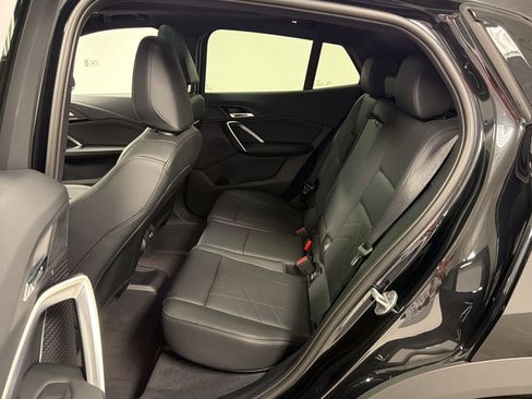 Used 2025 BMW X2 xDrive28i AWD/4WD image 23