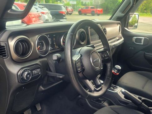 Used 2020 Jeep Wrangler Sport AWD/4WD image 13