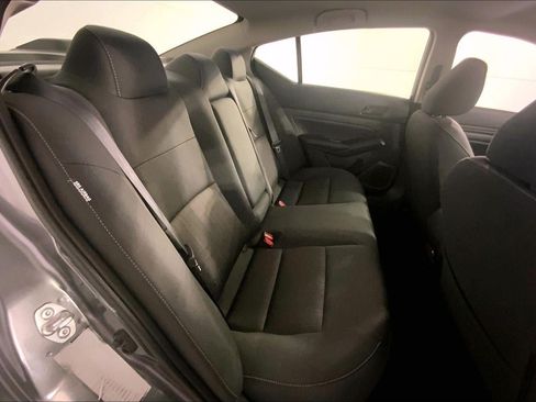 Used 2025 Nissan Altima 2.5 SV FWD image 23