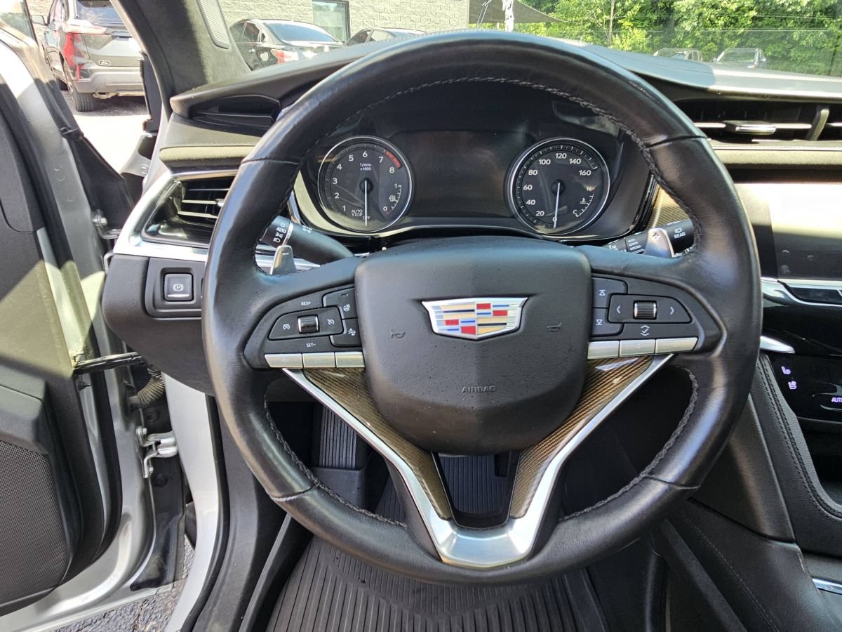 Used 2020 Cadillac XT6 Sport w/ Platinum Package AWD/4WD image 11