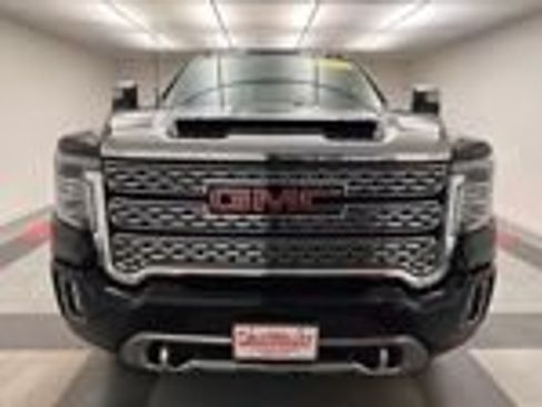 Used 2023 GMC Sierra 3500 Denali w/ Denali Ultimate Package AWD/4WD image 3