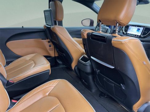 Used 2022 Chrysler Pacifica Pinnacle image 25