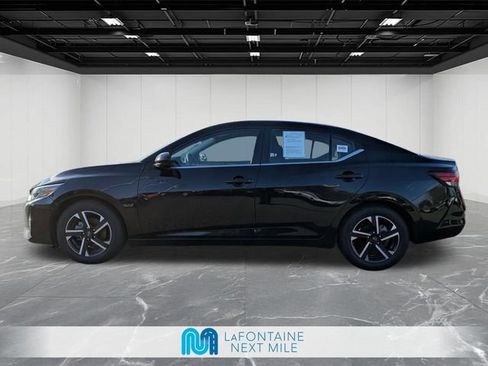 Used 2024 Nissan Sentra SV FWD image 2