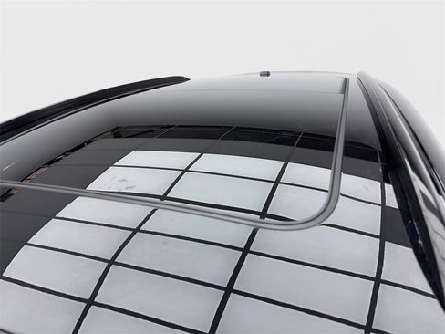 Used 2022 Porsche Macan S image 13