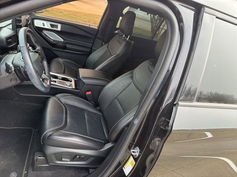 Used 2022 Ford Explorer ST w/ Equipment Group 401A image 8