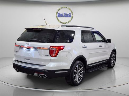 Used 2018 Ford Explorer Platinum AWD/4WD image 6