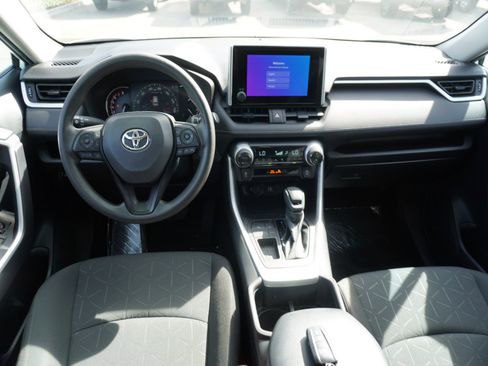Used 2023 Toyota RAV4 XLE image 2