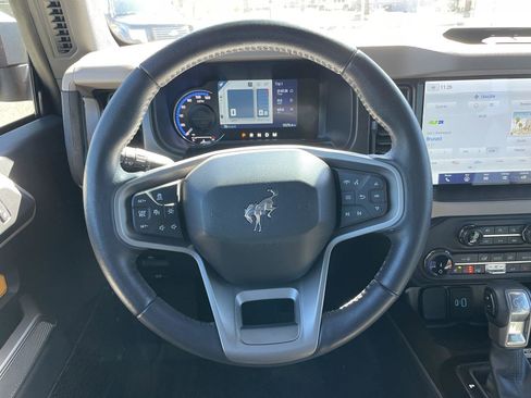 Used 2022 Ford Bronco Wildtrak image 15