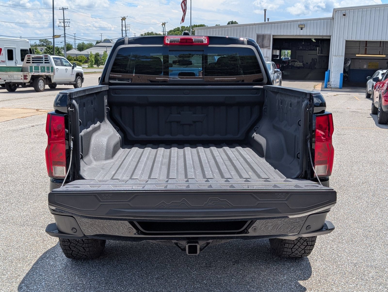 Used 2024 Chevrolet Colorado Trail Boss w/ Technology Package AWD/4WD image 14
