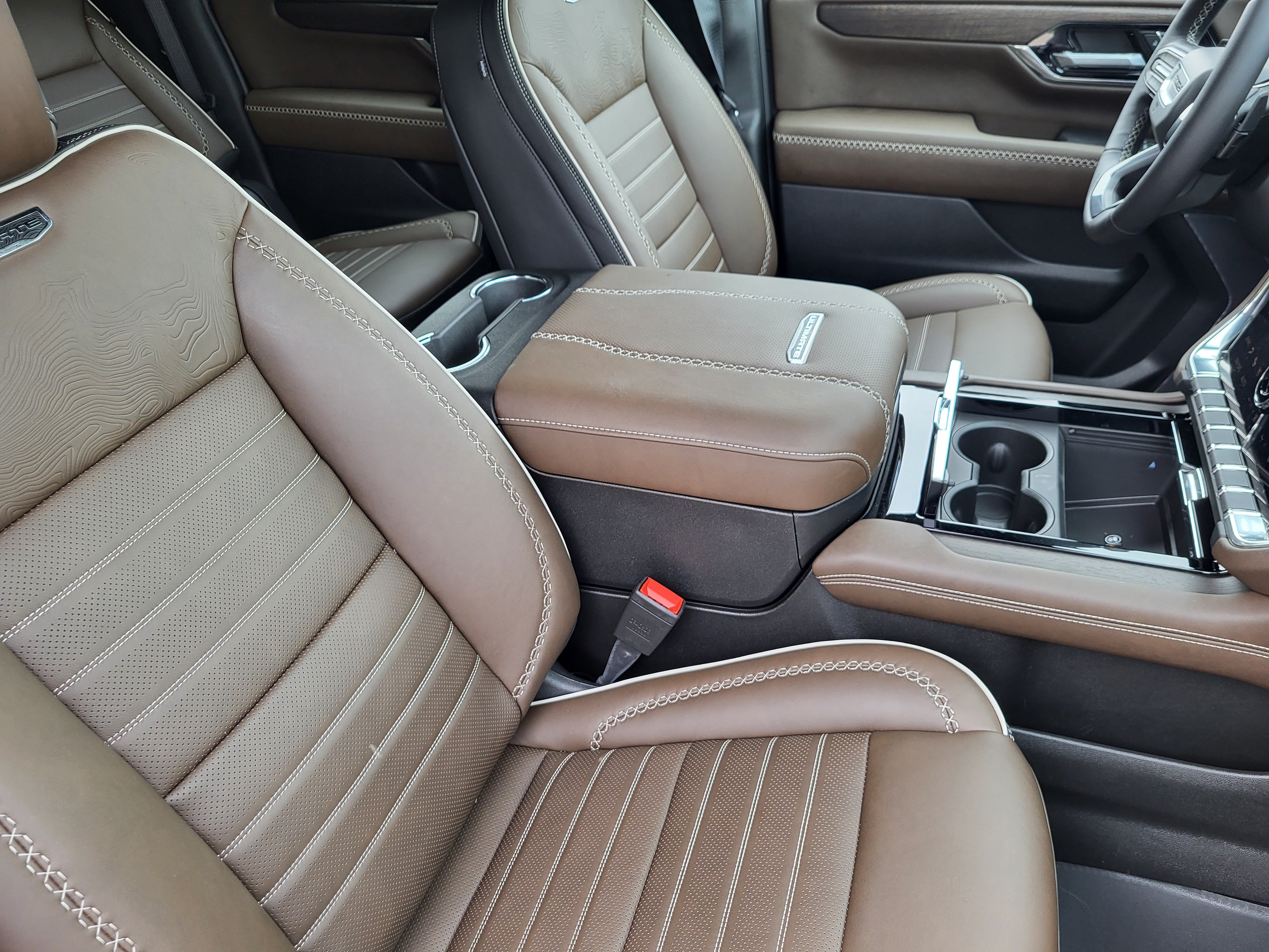 New 2026 GMC Yukon XL Denali Ultimate w/ LPO, Illumination Package AWD/4WD image 14