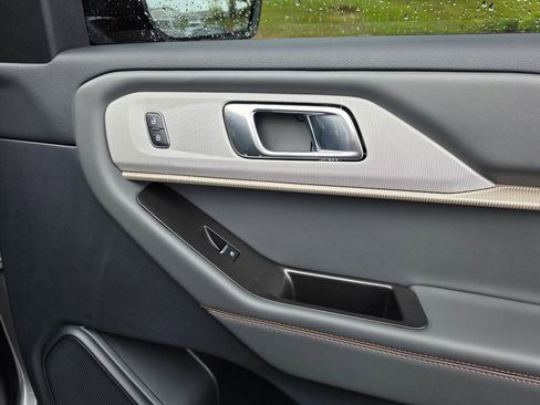 New 2026 Ford Explorer Active w/ Active Comfort Package image 47