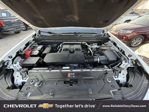 Used 2024 Chevrolet Colorado ZR2 w/ Safety Package AWD/4WD image 32